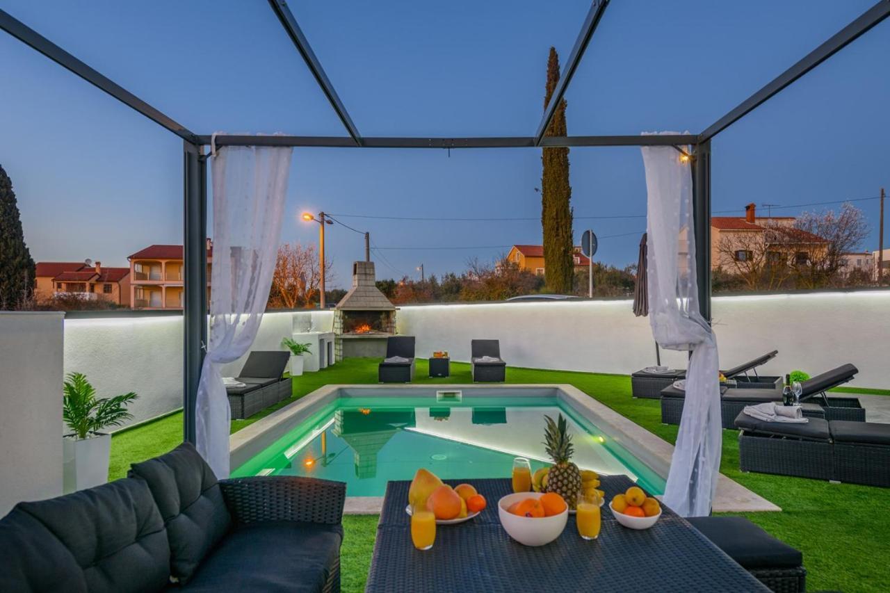 Complex Villa White Pula Exterior foto