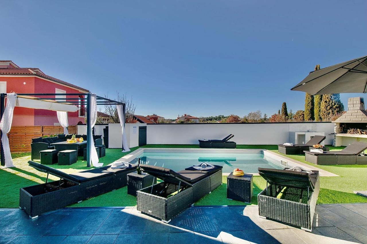 Complex Villa White Pula Exterior foto