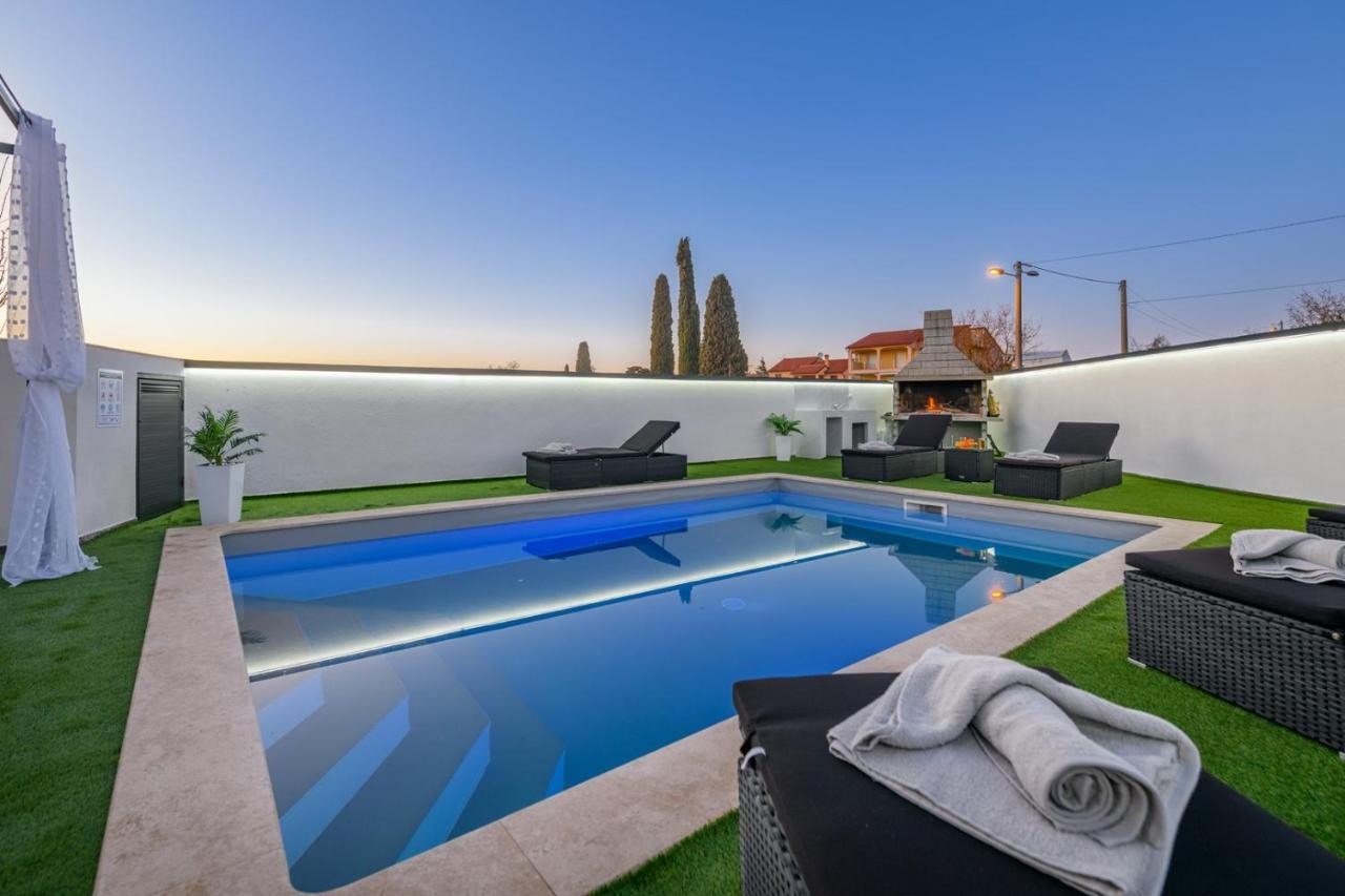 Complex Villa White Pula Exterior foto