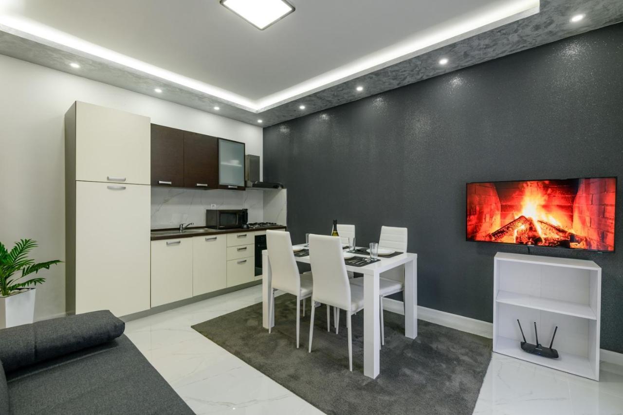 Complex Villa White Pula Exterior foto