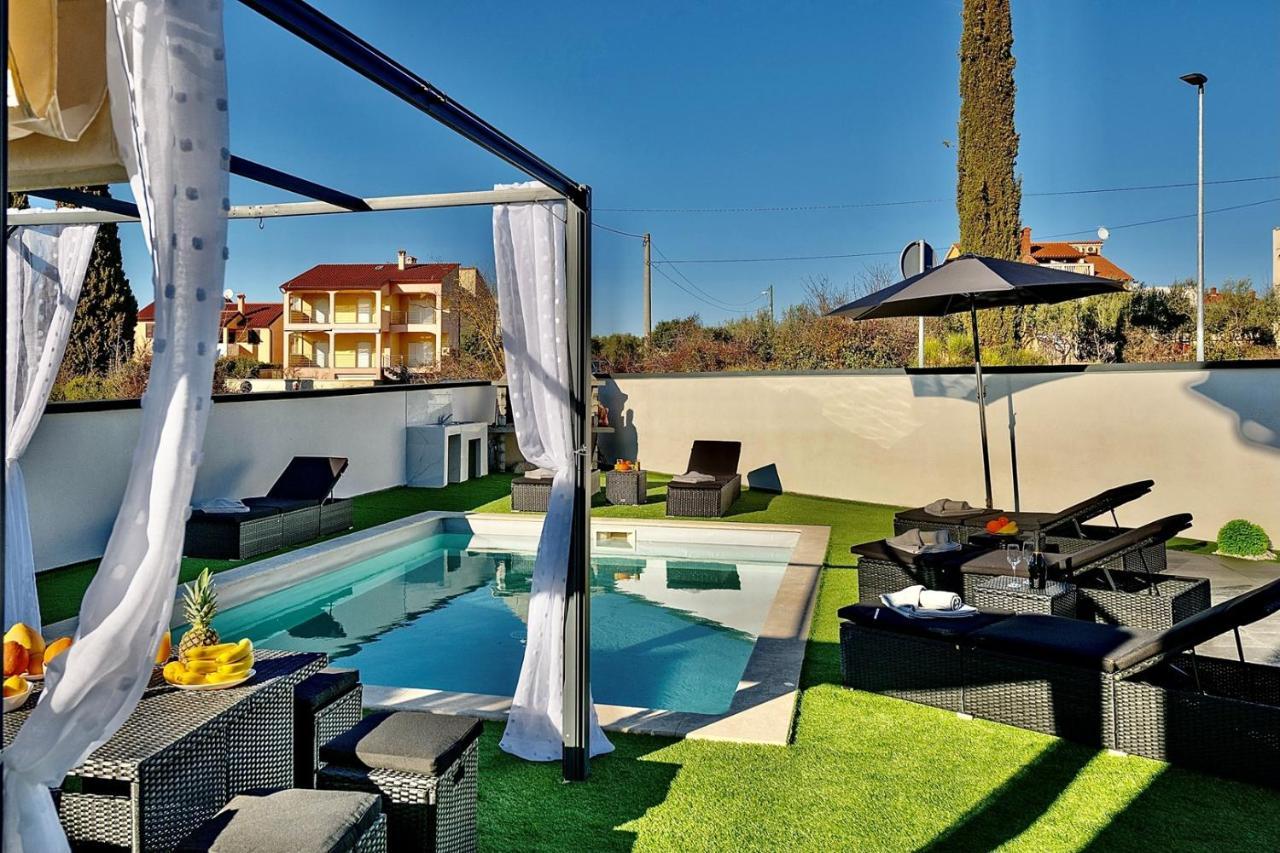 Complex Villa White Pula Exterior foto