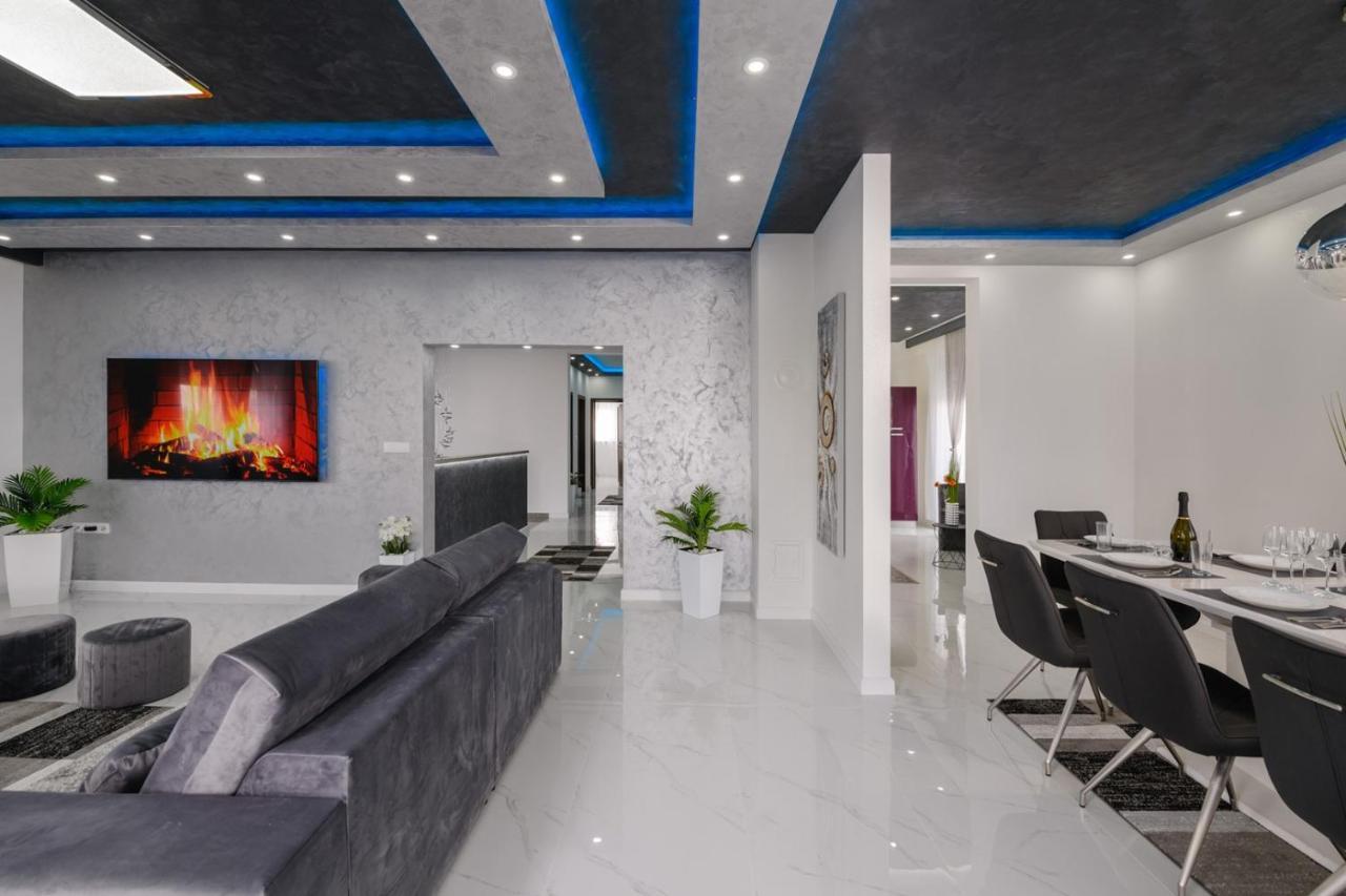 Complex Villa White Pula Exterior foto